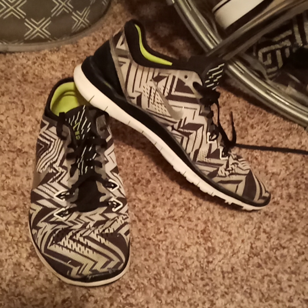 Nike chevron
